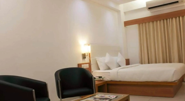 OYO Premium Ashram Road II, Rezerwuj Hotel Hotele w Gujarat ze śniadaniem, Śniadanie