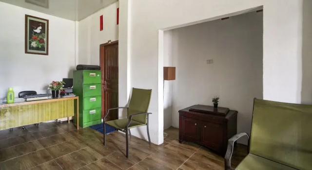 Hotel O Karisma Residence, Rezerwuj Hotel Balige Sumatra