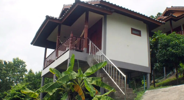 Трёхместный номер Deluxe с видом на море Haad Yao Over Bay Resort