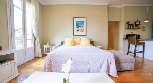 Appartement Rue Des Halles - Appartement Rue Des Halles 5*, Забронировать Апартаменты/квартира Апартаменты Канн, рядом с Церковь Нотр-Дам-д'Эсперанс, Апартаменты/квартира