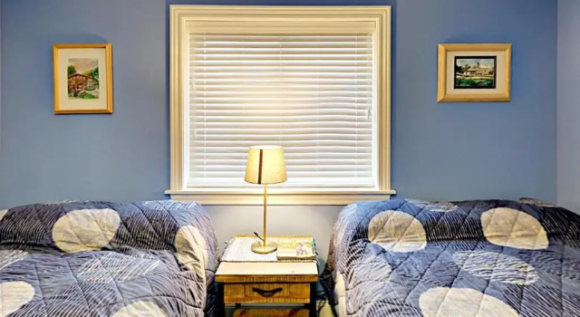 Put-in-Bay Waterfront Condo #211, Buchen Sie Hotel Hotels in Lake Erie Islands mit Parkplatz, Parkplätze