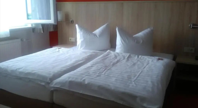 Hotel Rheinkrone, Забронировать Отель Asterstein Кобленц, рядом с Фонтан «Колонна истории»