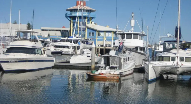 Deluxe Apartment Dockside Apartments Mooloolaba