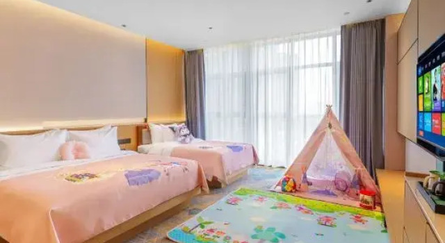 Семейный тент Xifan Zunyue Boutique Hotel (Poly Lingxiu Plaza, East Gate of Qingxiu Mountain, Nanning)