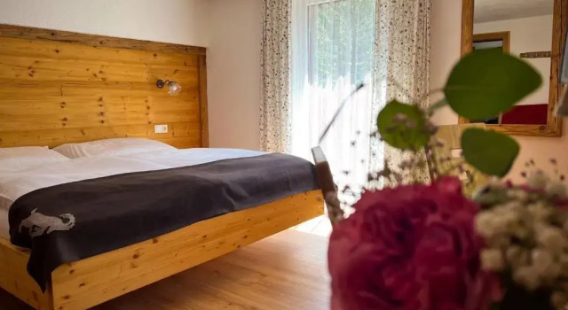 Apart Berghof Steinbock, Rezervovat Hotel Hotely v Pitztal s parkováním, Parkování