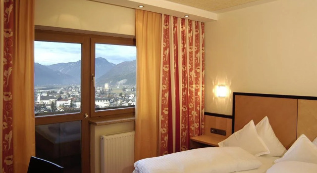 Hotel-Gasthof zur Schönen Aussicht, Prenota Hotel Hotel a Kitzbuhel con pasti, Mezza/completa pensione