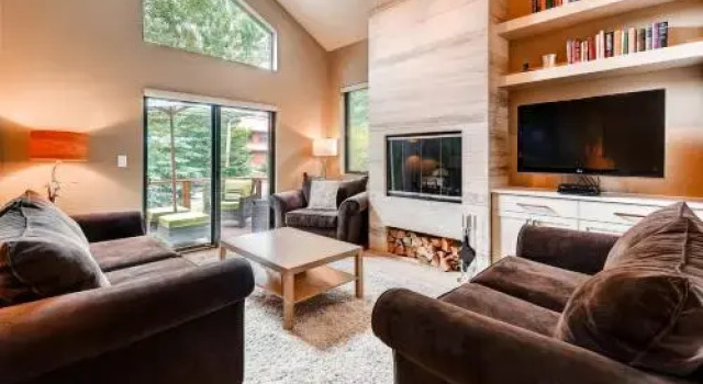 Four-Bedroom Family Friendly House with Chef's Kitchen, Забронировать Апартаменты/квартира Отели Roosevelt National Forest с парковкой, Парковка
