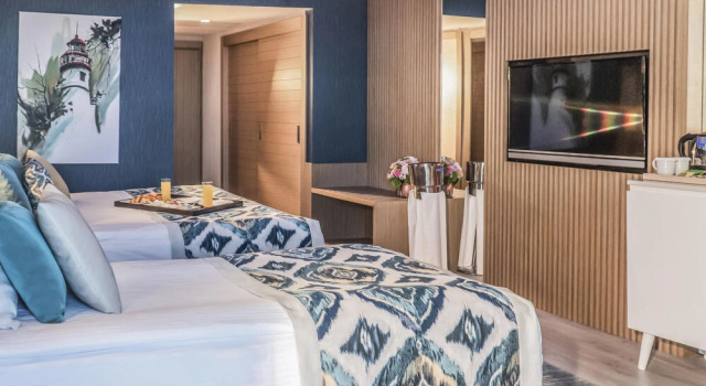 Номер семейный дуплекс с видом на море Royal Wings Hotel