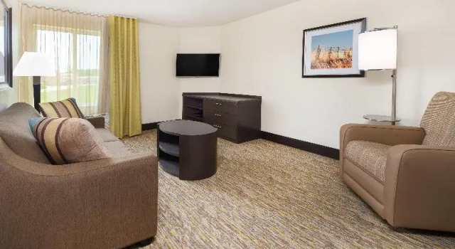 Люкс Candlewood Suites Columbia Hwy 63 & I-70 by IHG
