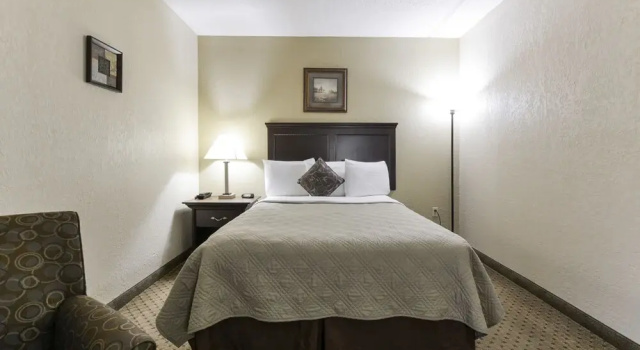 Номер Standard Rodeway Inn & Suites