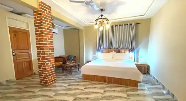 Heritage Hotel, Book Hotel Hotels in Central region with Parking, Parking