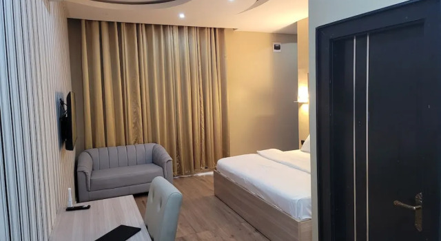 Номер Executive The Charis Hotel and Suites