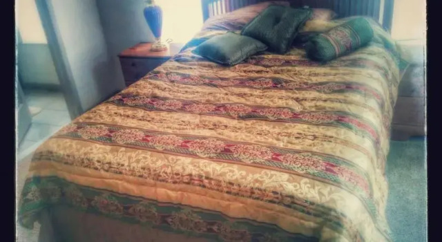 Chabad Guest Suite, Забронировать Гостевой дом Ланкастер Ланкастер, рядом с Кукольный театр Hole in The Wall