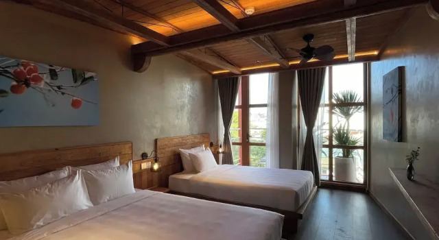 Трёхместный номер Deluxe с балконом и с видом на город The Pink Boutique Hotel