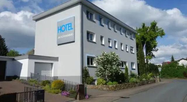 Am Schwimmbad, Book Hotel Hattersheim Rhenish Hesse