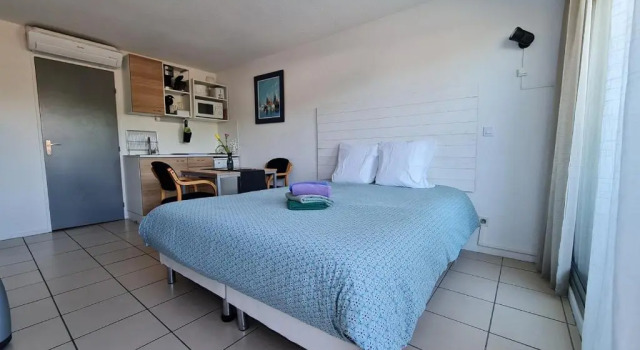 Studio climatisé 1 à 4 personnes vue mer, Book Apartment Le Grau-du-Roi Camargue