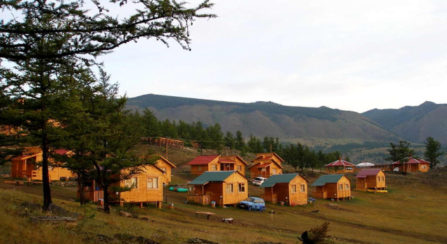 Zvezda Bajkala, Boek Hotel Sarma 