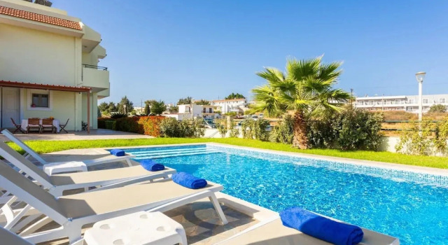 Коттедж Amphitrite Villa