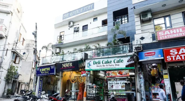 OYO 26610 Royal Town