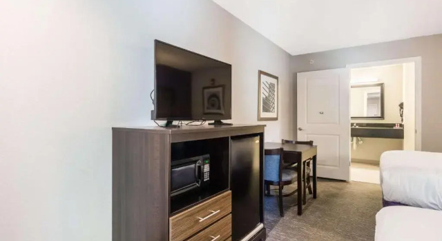 Номер Standard Econo Lodge Inn & Suites North Little Rock near Riverfront