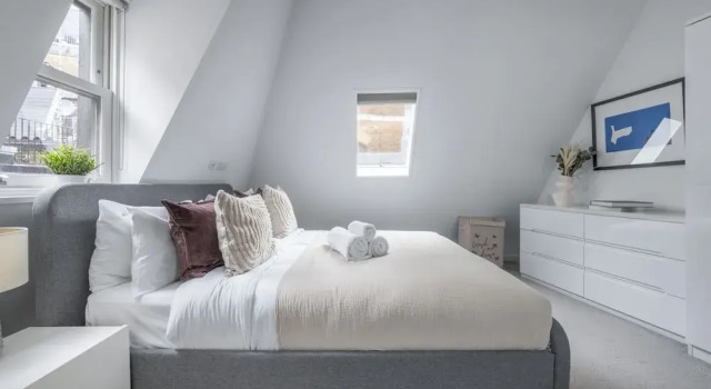 Chic 1BR Close to Tower & Thames, Забронировать Апартаменты/квартира Лондонский Сити Лондон, рядом с Здание Уоки-Токи