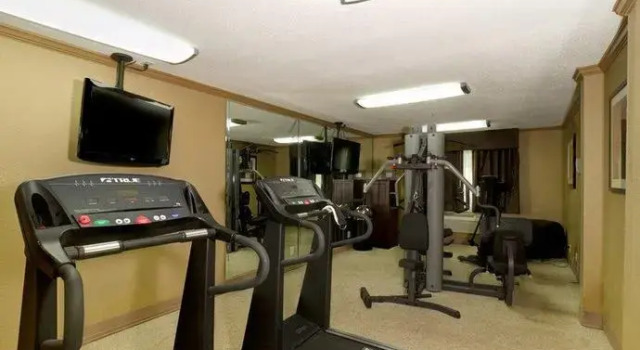 Comfort Suites Plant City, Buchen Sie Hotel Plant City Florida