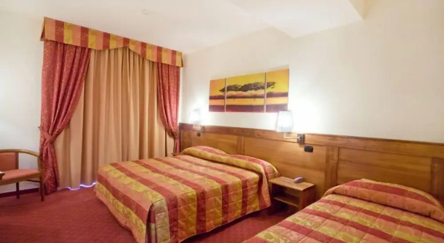 Standard Kolmen hengen huone Hotel Master