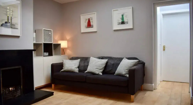 Коттедж Charming 2 Bedroom Cottage in Central Location