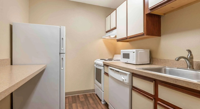 Четырёхместная студия Deluxe Extended Stay America Suites - Dayton - Fairborn