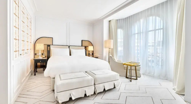 Двухместный номер Premium с видом на город Carlton Cannes, a Regent Hotel