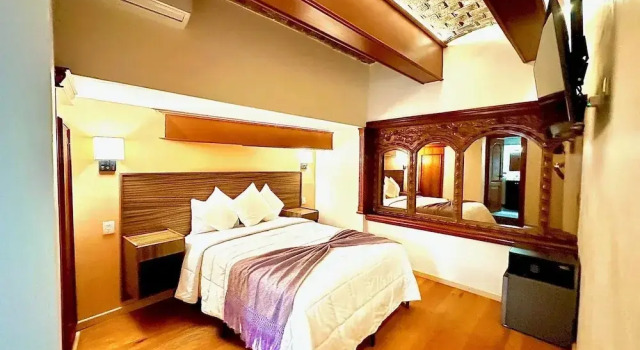 Suites Del Jardin Principal