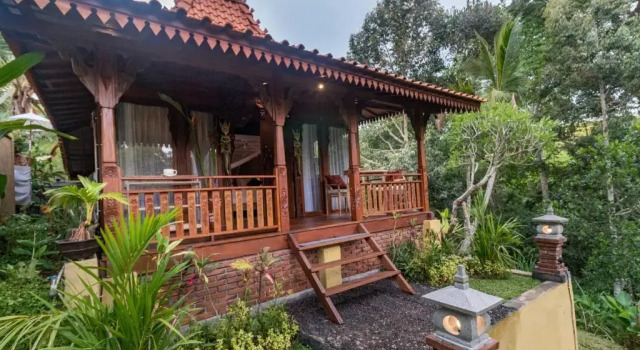 Бунгало Deluxe с видом на сад Be Bali Hut Farm Stay