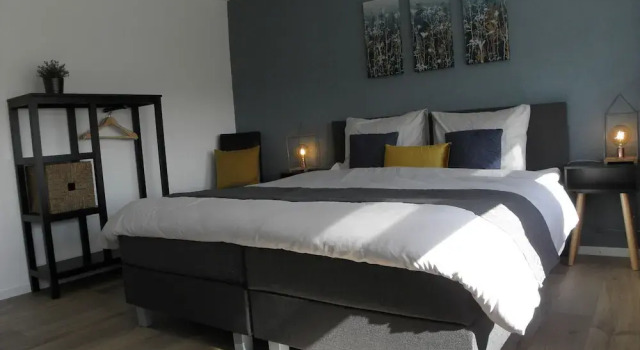 Experience peace and tranquility in a landscape with vast forests, Prenota Casa vacanze Hotel a Gheldria con parcheggio, Parcheggio