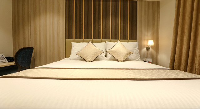 Номер Executive The Thane Club
