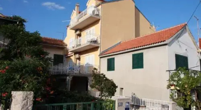 Apartments Tara, Забронировать Апартаменты/квартира Отели Шибеник с парковкой, Парковка