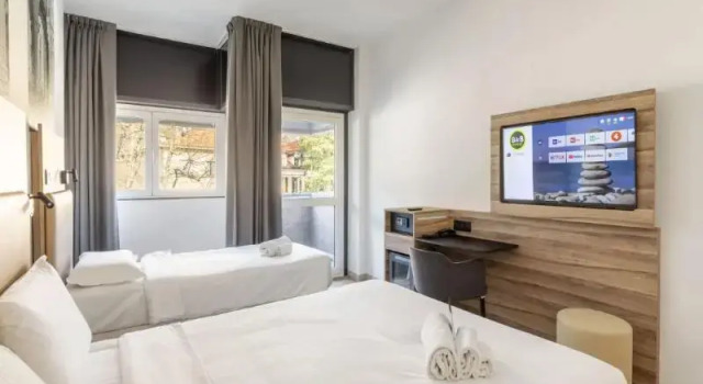 Standard- tredobbelt værelse B&B Hotel Como Baradello