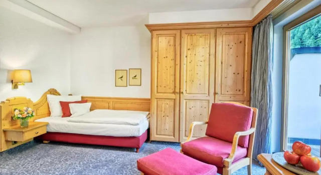 Одноместный номер Standard Hotel Traube Tonbach