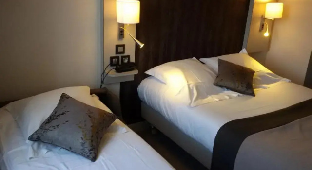 Трёхместный номер Standard Hôtel Albert Elisabeth Gare SNCF