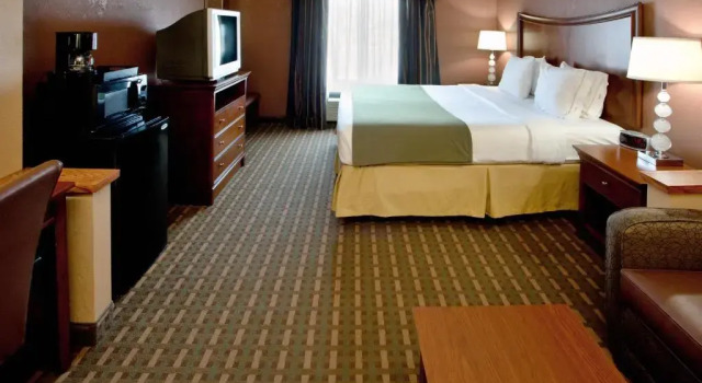 Номер Standard Holiday Inn Express Hotel & Suites Suffolk by IHG