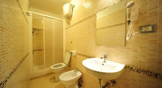 Четырёхместный номер Hotel Mosaic Central Rome