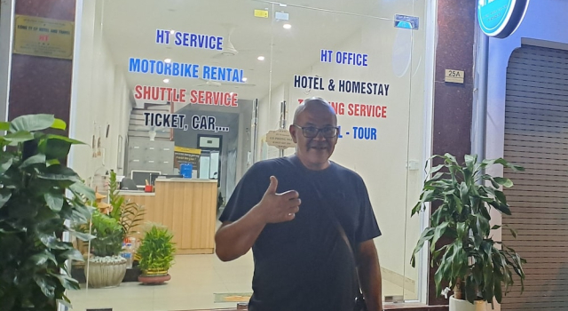 Кровать в общем номере HT Airport Inn