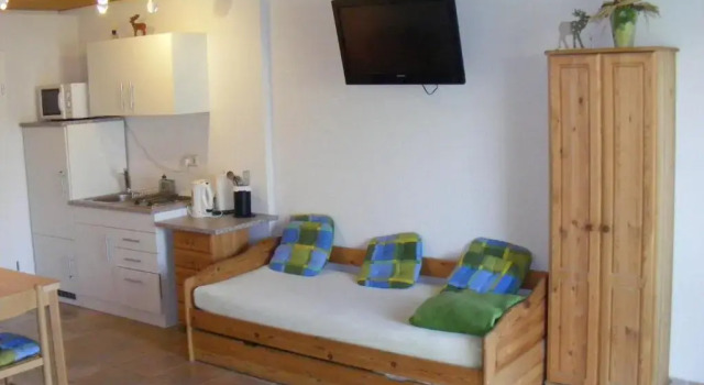 Апартаменты Pension und Weingut Hirschhof