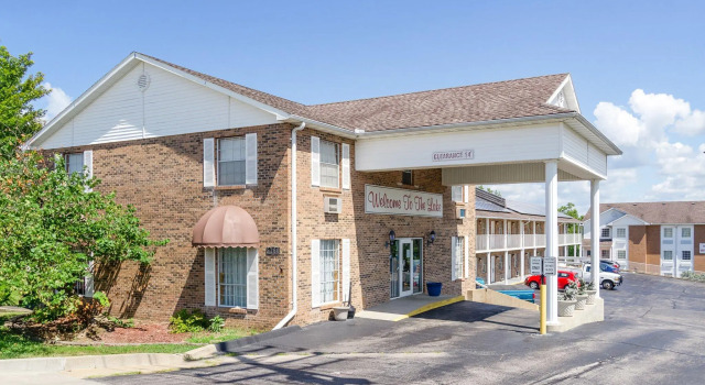 Econo Lodge Inn & Suites Lake Of The Ozarks, Забронировать Отель Отели в центре Осейдж-Бич, в центре