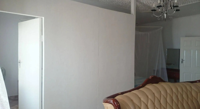 Skinny Hippos Lodge, Buchen Sie Hotel Club Makokola Malawi