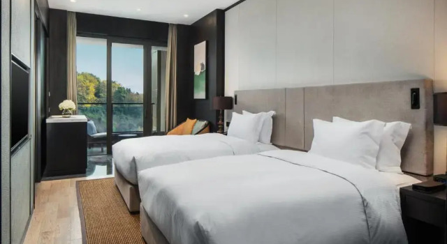Двухместный номер Standard Hilton Ningbo Dongqian Lake