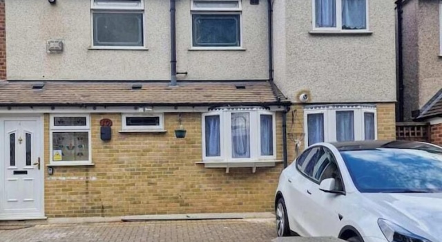 5 Bed Family Home Greater London, Free Parking