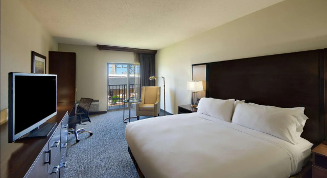 Двухместный номер с видом на воду DoubleTree by Hilton Port Huron