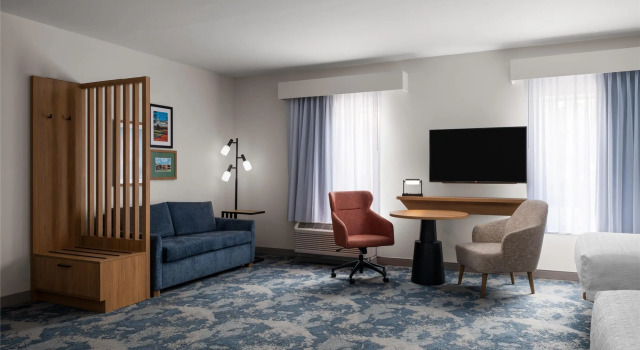 Четырёхместный люкс Hampton Inn & Suites Southern Pines-Pinehurst