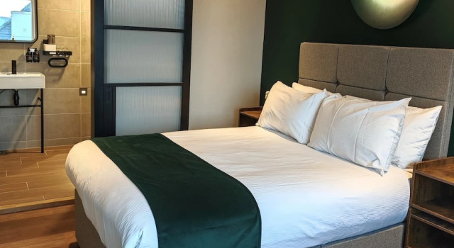 Deluxe dublă cameră cu vedere parțială la ocean Pinnacle Suites