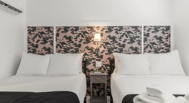 Четырёхместный номер Standard Marsh Hotel